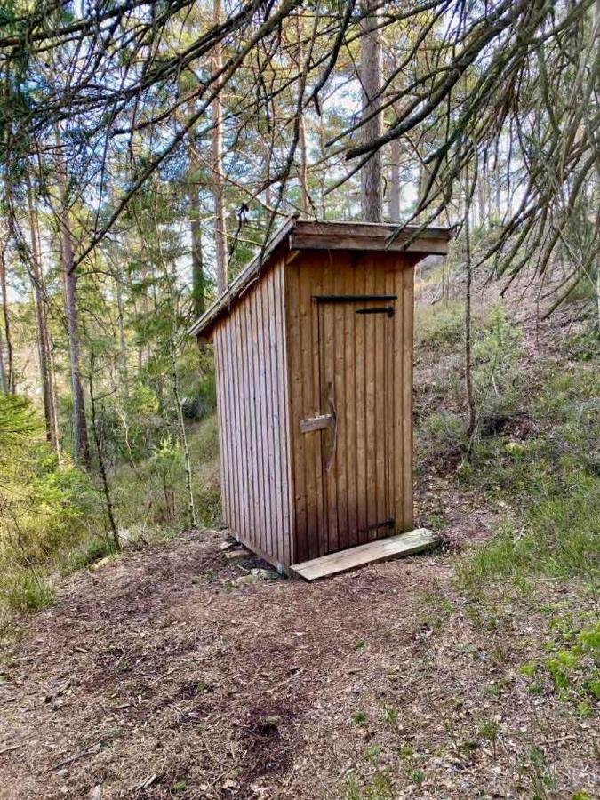 Tretopphytter Pa Grensen - Elghytta Med Robat Og Gjeddefiske 哈尔登 外观 照片